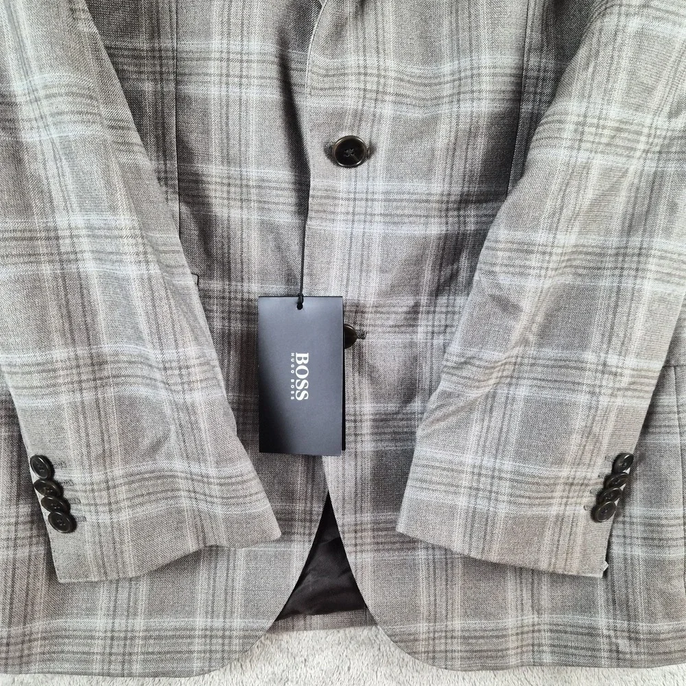 Boss Hugo Boss 36S Gray Plaid Wool Blazer Guabello Super 130s Sport Coat NEW